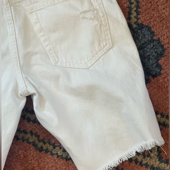 Joe’s Jeans Distressed White Bermuda Denim Shorts - Picture 14 of 15